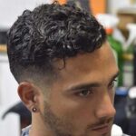 Cara Alami Merawat Rambut Ikal Pria